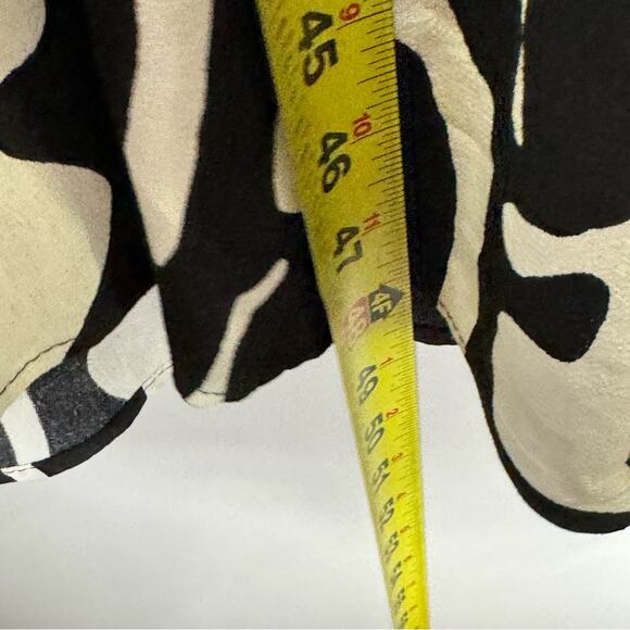 NWT Zara Abstract Print Lightweight Long Sleeve V-neck Midi Dress Black White Sm - Picture 11 of 13